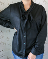 Leather Lux Midnight Pearl Snap