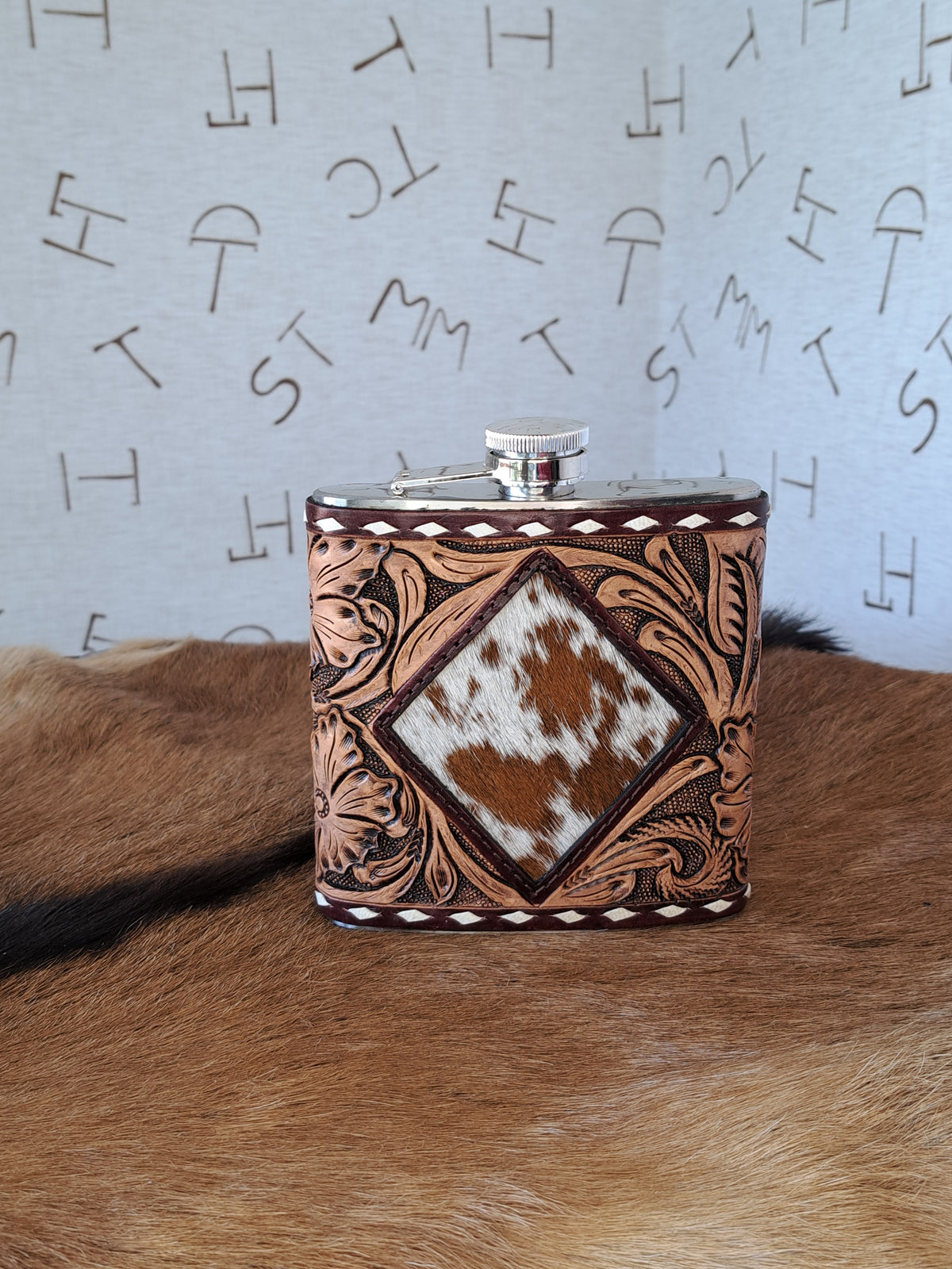 16 oz Flask- Tooled Leather with Diamond Cowhide 1