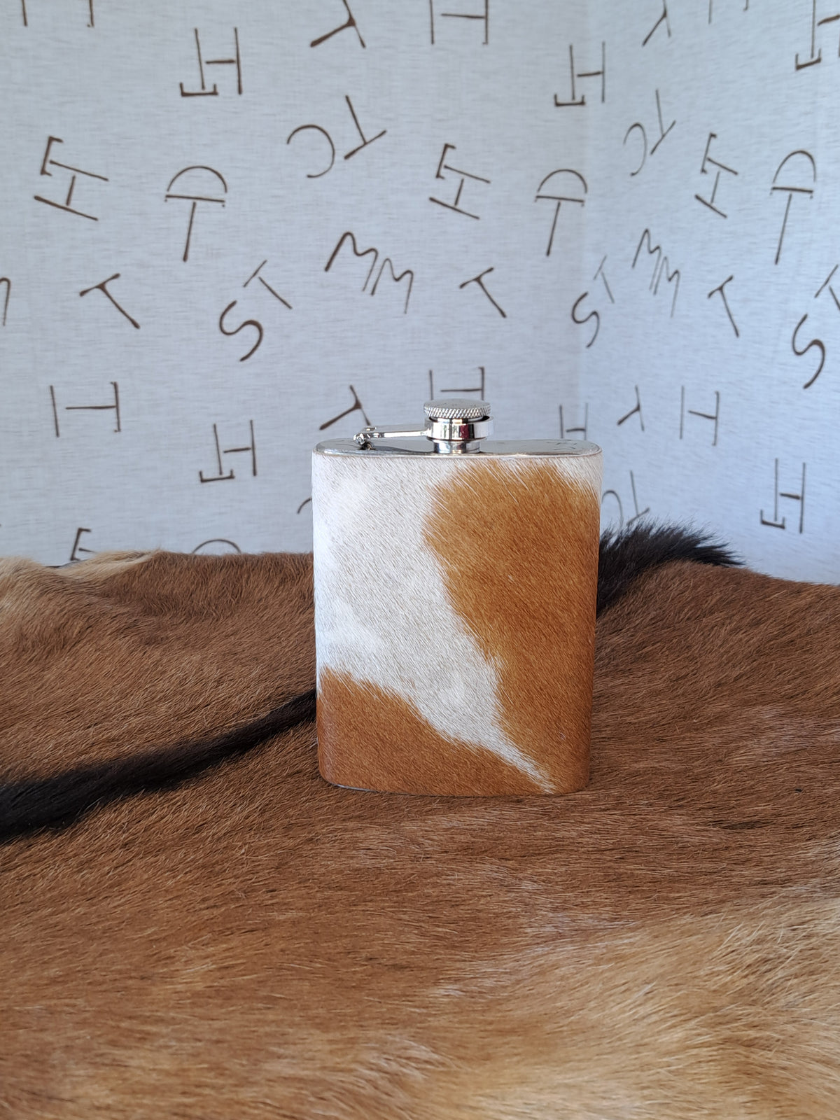 8 oz Flask- Cowhide Flask 3