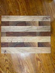 Medium CLASSIC CUTTING BOARD 1