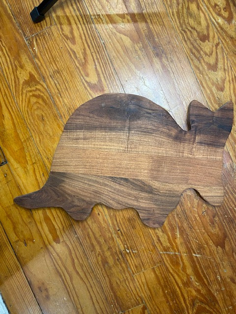 ARMADILLO CUTTING BOARD 1