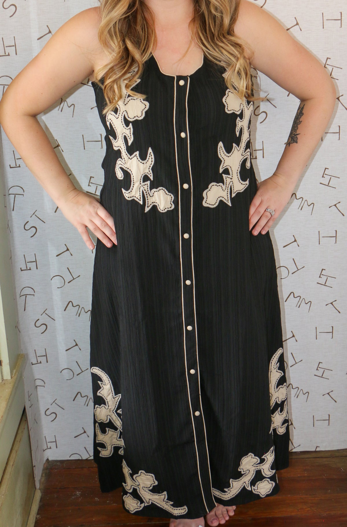 BLACK DRESS STITCH APPLIQUE