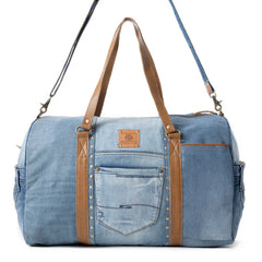 WILDBERRY VOYAGER TRAVELER BAG IN CRANBERRYDENIM